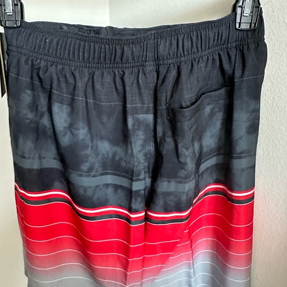 Under Armour Swim Trunks Mens Black and Red Small MSRP $62 USSFK1603-001 - Picture 12 of 13